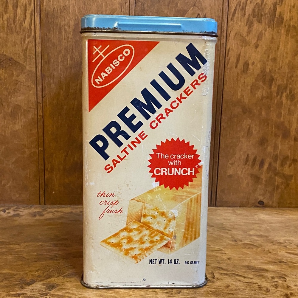 Vintage Nabisco Premium Saltine Crackers Tin 1960’s 14oz.
